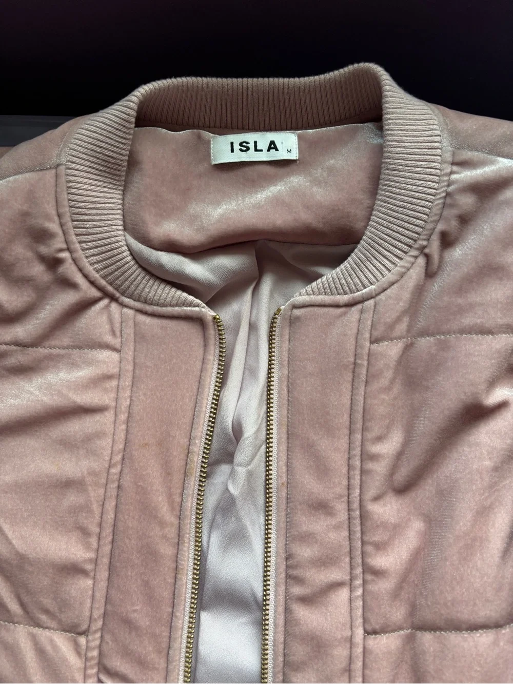 Dusty Pink Rose Quilted Velvet Bomber Jacket ISLA - Picture 4 of 7